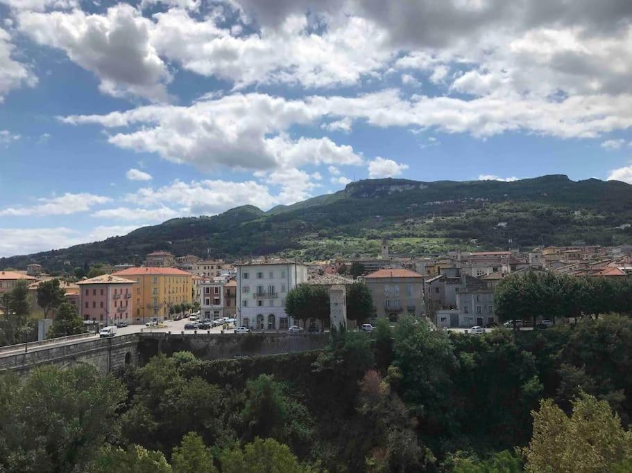 L'Attico Sul Fiume Center Home Ascoli Piceno Exterior photo